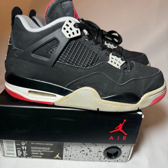 Size 9.5 - Nike Air Jordan 4 Retro OG Bred 2019 Men's Shoes - Picture 1 of 14